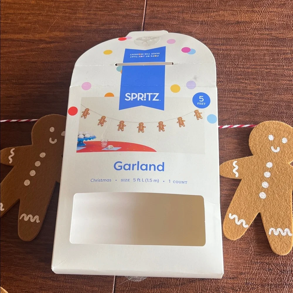 Gingerbread Man Holiday Garland - Brown and White Two 5ft rows